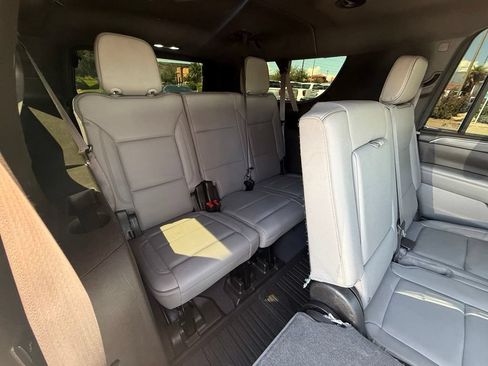 Used 2023 GMC Yukon XL SLT w/ SLT Luxury Package AWD/4WD image 22
