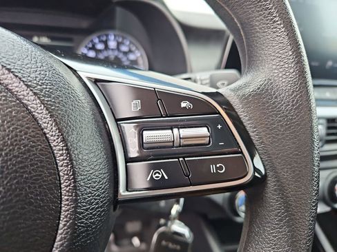 Used 2024 Kia Forte LXS image 12