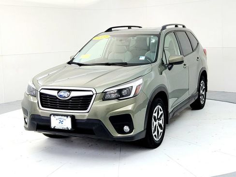 Used 2021 Subaru Forester Premium AWD/4WD image 2