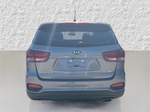 Used 2020 Kia Sorento L image 4