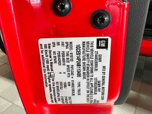 Used 2004 Chevrolet SSR w/ Preferred Equipment Group image 28