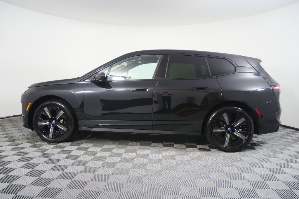Certified 2025 BMW iX xDrive50 AWD/4WD image 7