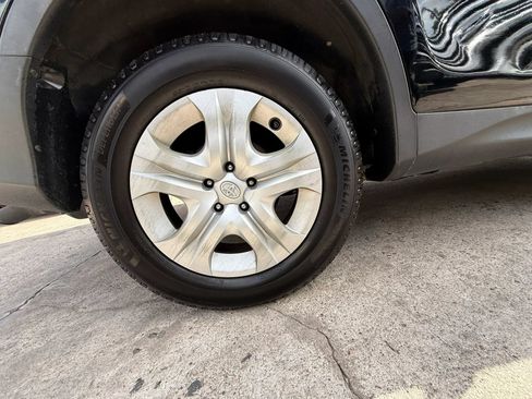 Used 2014 Toyota RAV4 LE FWD image 25