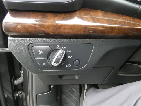 Used 2018 Audi Q5 2.0T Premium Plus w/ Premium Plus Package image 45