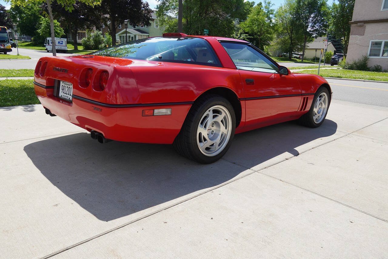 Used 1990 Chevrolet Corvette ZR-1 RWD image 11