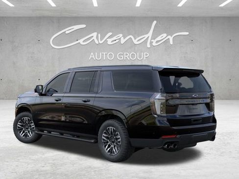 New 2026 Chevrolet Suburban Z71 w/ Comfort Package AWD/4WD image 3