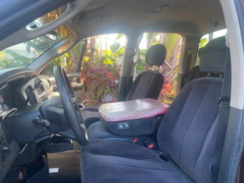 Used 2005 Dodge Ram 1500 Truck SLT image 11