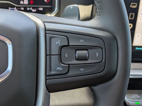 Used 2023 GMC Sierra 1500 Denali w/ Technology Package AWD/4WD image 25