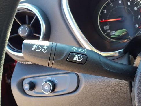 Used 2025 Chevrolet Blazer LT w/ Convenience Package image 27