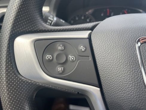 Used 2023 GMC Acadia SLE w/ Driver Convenience Package image 26