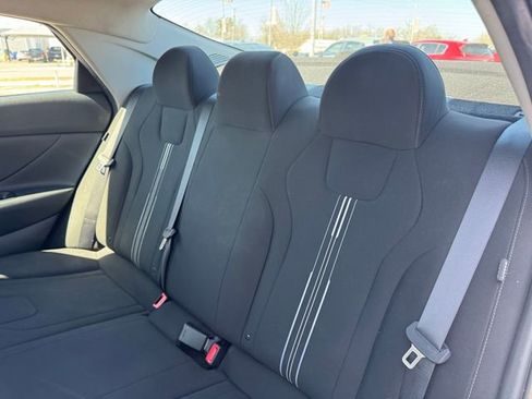 Used 2024 Hyundai Elantra SEL image 8