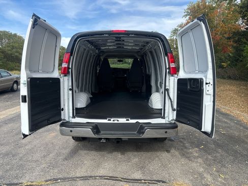 New 2025 Chevrolet Express 3500 Extended w/ Driver Convenience Package RWD image 8