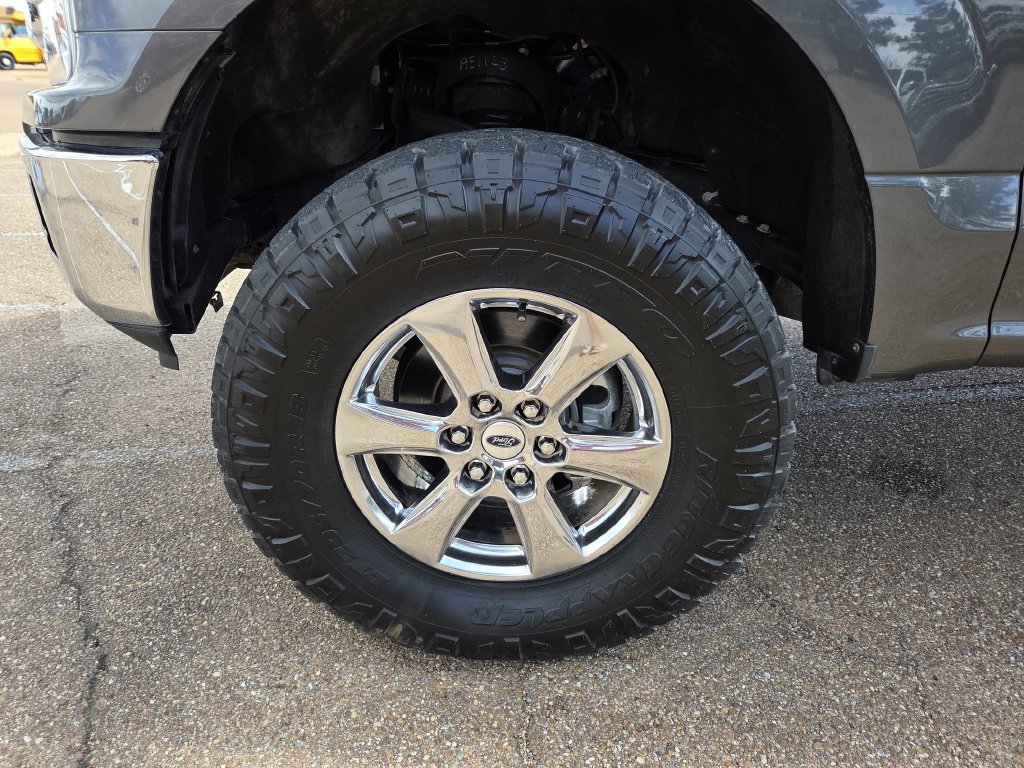 Used 2019 Ford F150 XLT w/ Equipment Group 302A Luxury AWD/4WD image 31