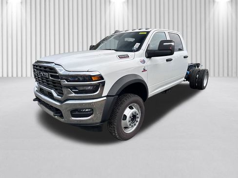 New 2026 RAM 5500 Tradesman w/ Chrome Appearance Group image 10