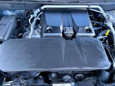 Used 2024 GMC Canyon AT4 w/ AT4 Premium Package image 32