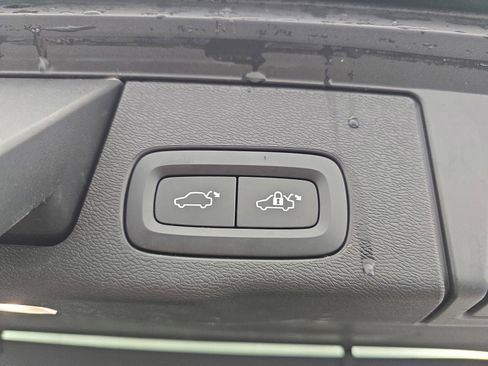 Used 2023 Volvo XC60 B5 Plus w/ Protection Package Premier FWD image 34