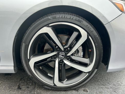 Used 2018 Honda Accord Sport image 36