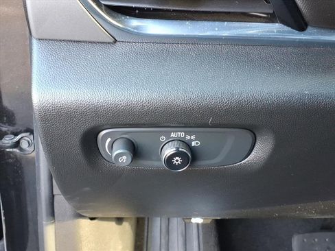 Certified 2023 Chevrolet Traverse LT image 17