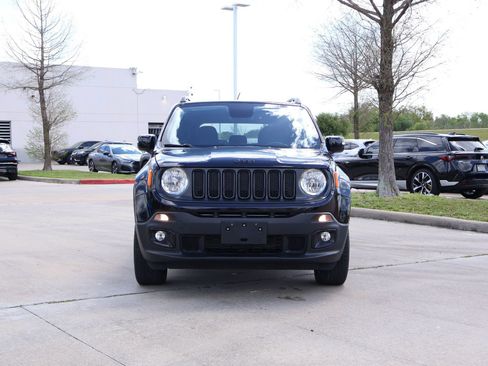 Used 2018 Jeep Renegade Altitude AWD/4WD image 6