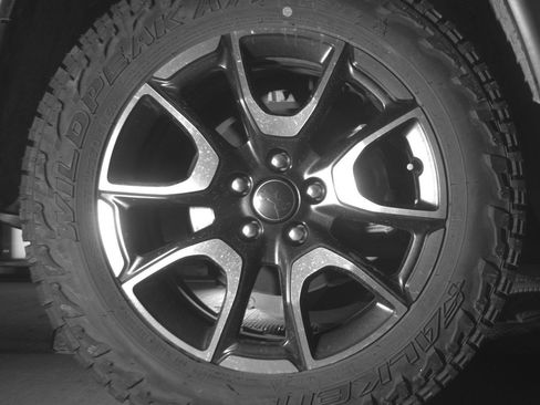 Used 2025 Jeep Compass Trailhawk image 14