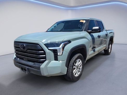 Used 2024 Toyota Tundra SR5 w/ SR5 Convenience Package AWD/4WD image 1