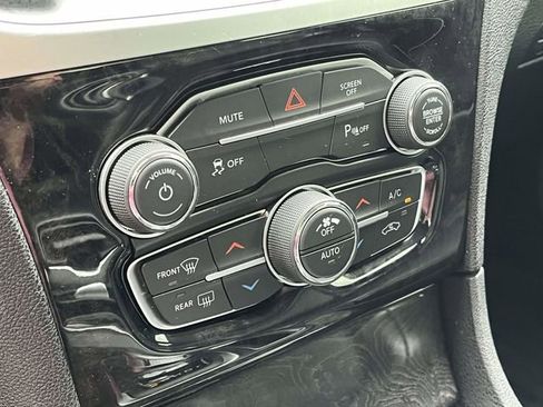 Used 2023 Chrysler 300 Touring L w/ Comfort Group RWD image 30