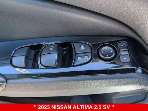 Used 2023 Nissan Altima 2.5 SV AWD/4WD image 13
