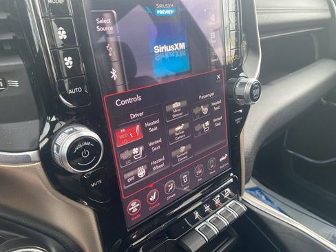 Used 2019 RAM 1500 Laramie AWD/4WD image 30