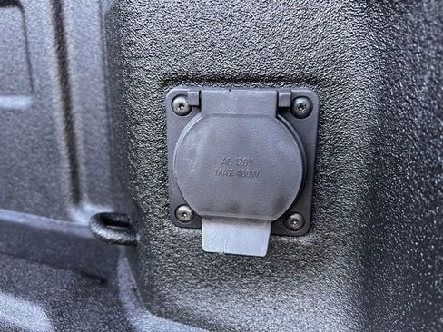 Used 2024 Chevrolet Silverado 3500 High Country w/ High Country Premium Package image 13