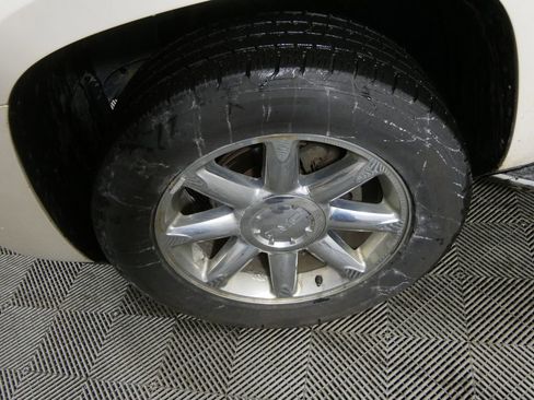 Used 2011 GMC Yukon Denali image 10