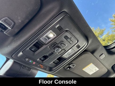 Used 2023 GMC Yukon Denali image 25