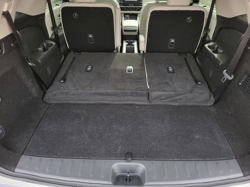 Certified 2025 Nissan Pathfinder SL w/ SL Premium Package image 17