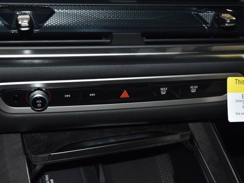 New 2026 BMW X5 xDrive40i w/ Executive Package image 12