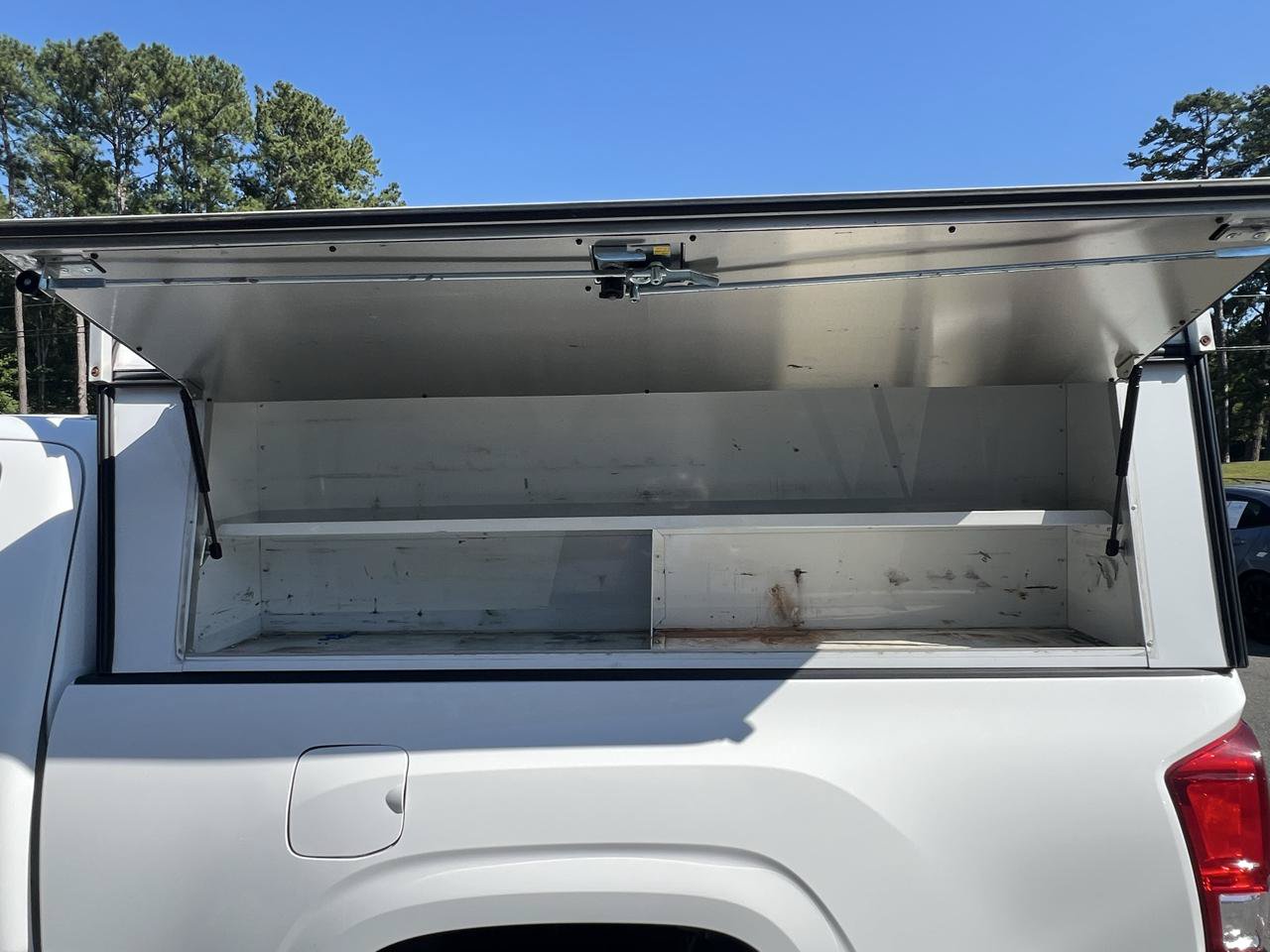 Used 2016 Toyota Tacoma SR RWD image 20