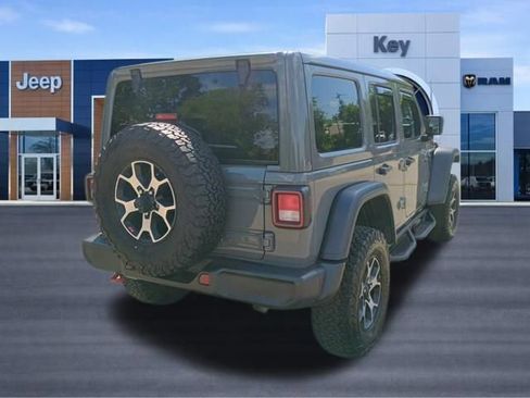 Used 2022 Jeep Wrangler Unlimited Rubicon w/ Cold Weather Group AWD/4WD image 5