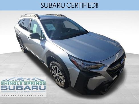 Certified 2025 Subaru Outback Premium AWD/4WD image 1