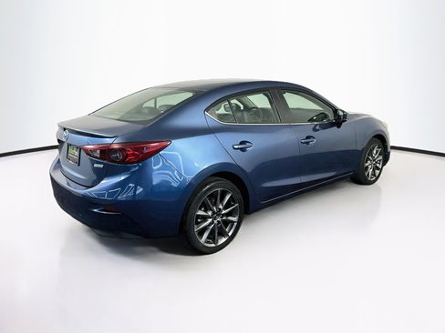 Used 2018 MAZDA MAZDA3 Touring FWD image 9