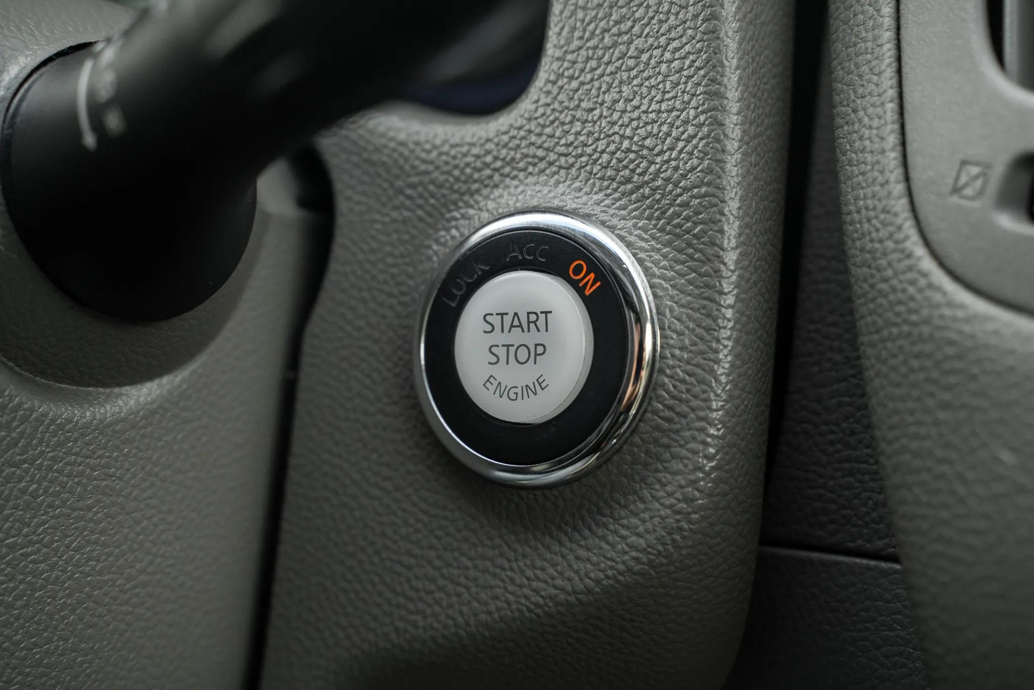 Used 2012 INFINITI G37 Convertible w/ Premium Pkg RWD image 24