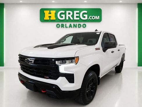 Used 2024 Chevrolet Silverado 1500 LT Trail Boss w/ Convenience Package II AWD/4WD image 4