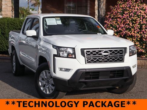 Used 2023 Nissan Frontier SV w/ SV Convenience Package image 2