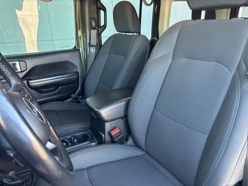 Used 2021 Jeep Wrangler Unlimited Sport image 29