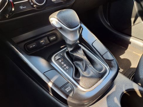 Used 2023 Kia Soul LX w/ Option Group 015 FWD image 12