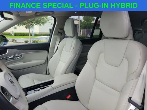 Used 2024 Volvo XC90 T8 Plus w/ Protection Package Premier AWD/4WD image 23