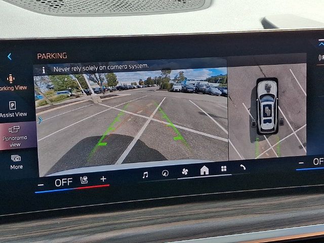 Used 2026 BMW X7 xDrive40i w/ M Sport Package AWD/4WD image 14