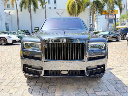 Used 2023 Rolls-Royce Cullinan Black Badge w/ Dark Exterior Package AWD/4WD image 5