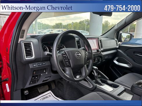 Used 2022 Nissan Frontier SV AWD/4WD image 8