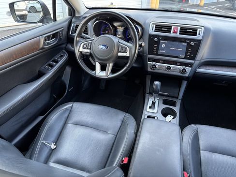 Used 2016 Subaru Outback 2.5i Limited AWD/4WD image 18