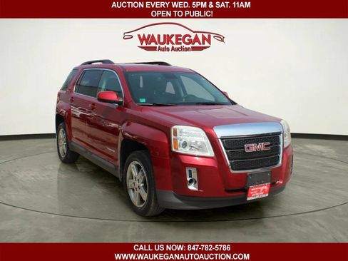Used 2013 GMC Terrain SLT image 2