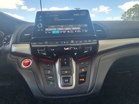 Used 2025 Honda Odyssey Sport-L image 41