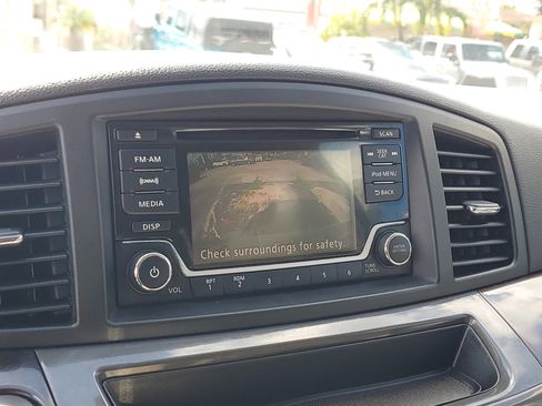 Used 2016 Nissan Quest SV image 22